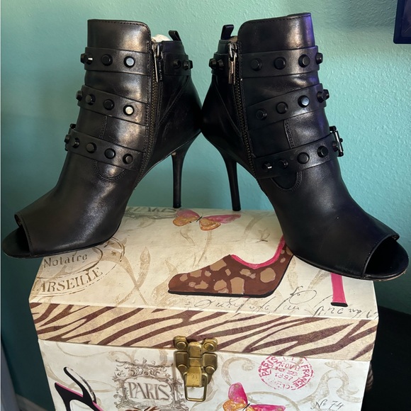 Michael Kors, black leather, size 9 - Picture 6 of 14